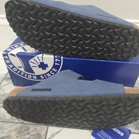 Birkenstock - EU Size 41 /men 8/8.5 *New with tags* display picture 2